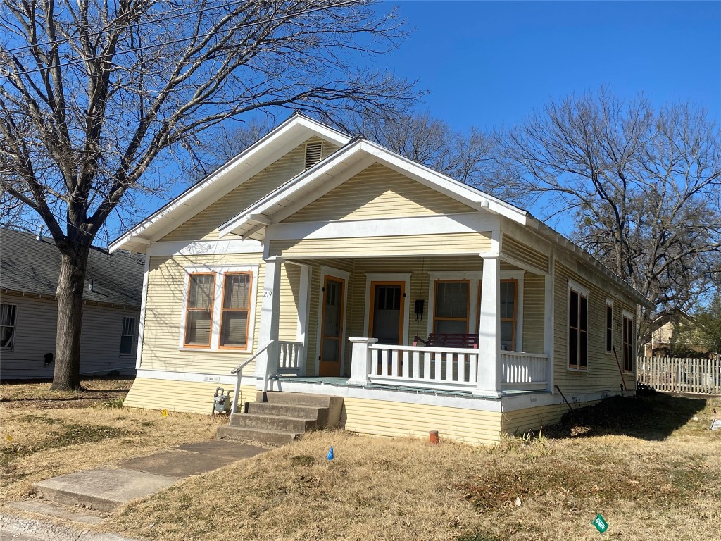 219 Bell Street Gainesville TX 76240