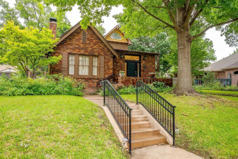 2913 6th Avenue Fort Worth TX 76110