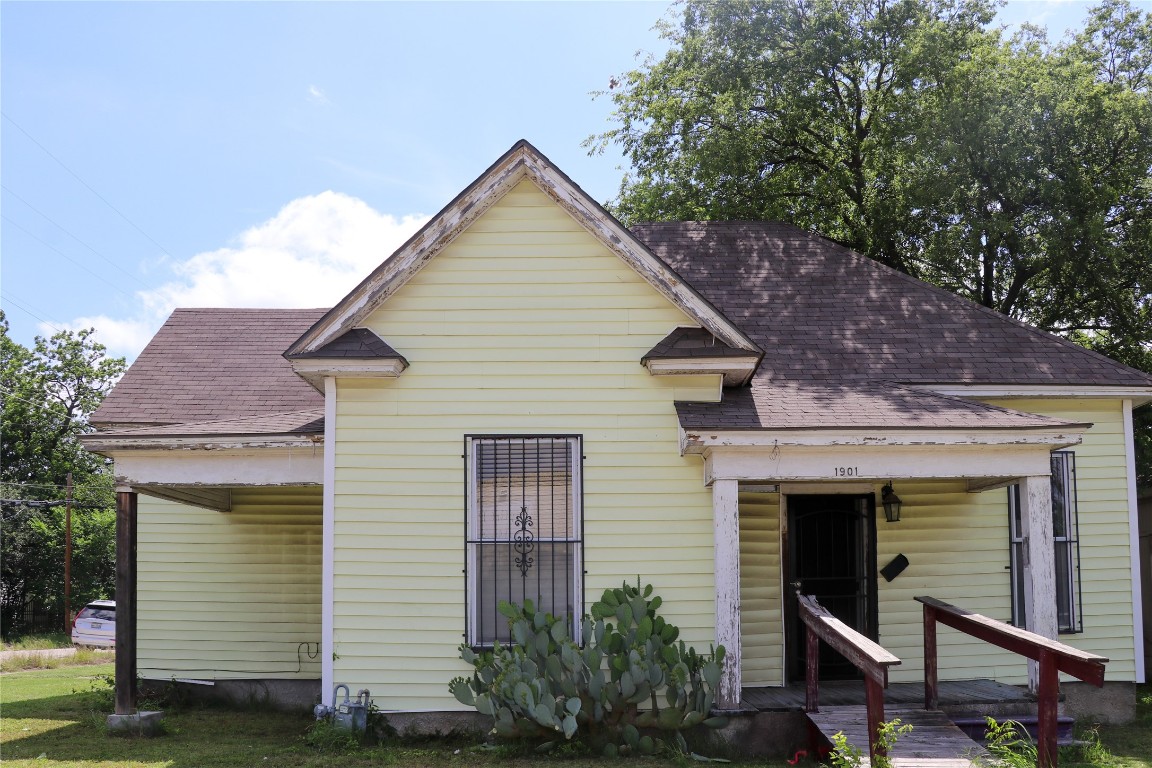 1901 May Street Fort Worth TX 76110