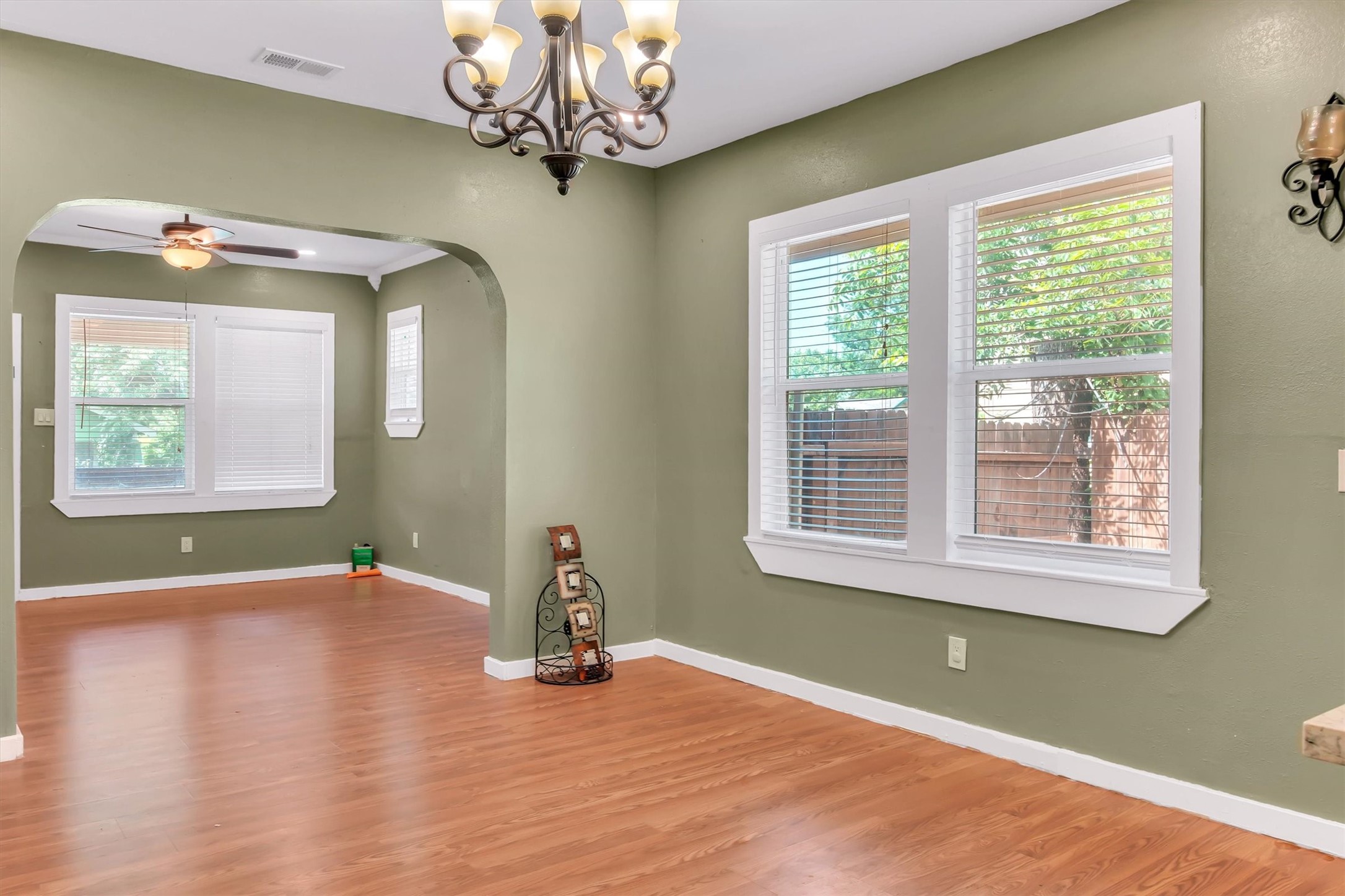 1315 E Arlington Avenue Fort Worth TX 76104