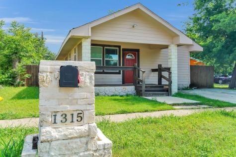 1315 E Arlington Avenue Fort Worth TX 76104