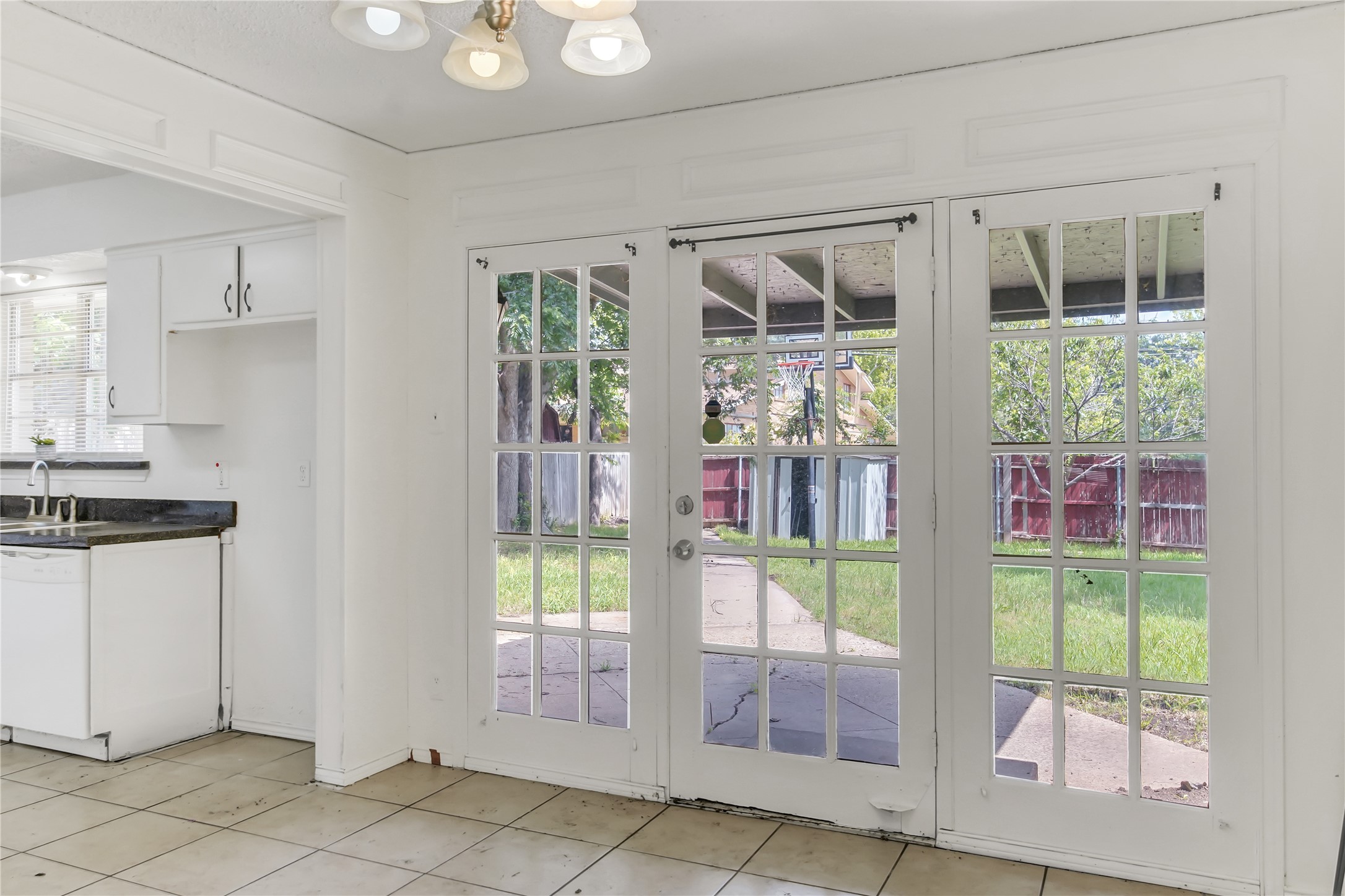 1315 E Arlington Avenue Fort Worth TX 76104