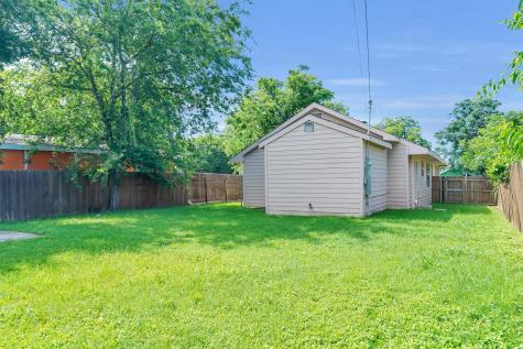 1315 E Arlington Avenue Fort Worth TX 76104