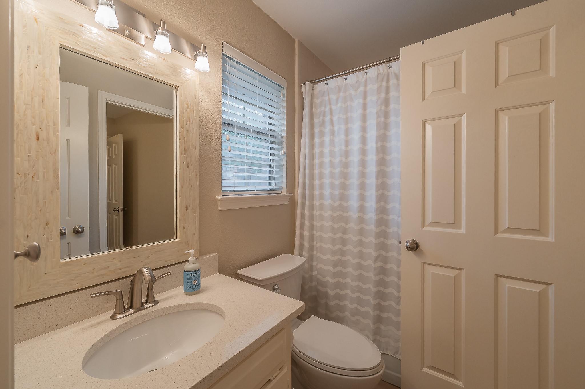 2609 Shadow Ridge Drive Arlington TX 76006
