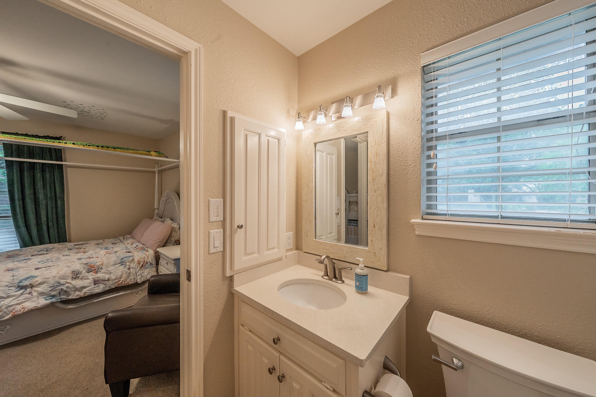 2609 Shadow Ridge Drive Arlington TX 76006