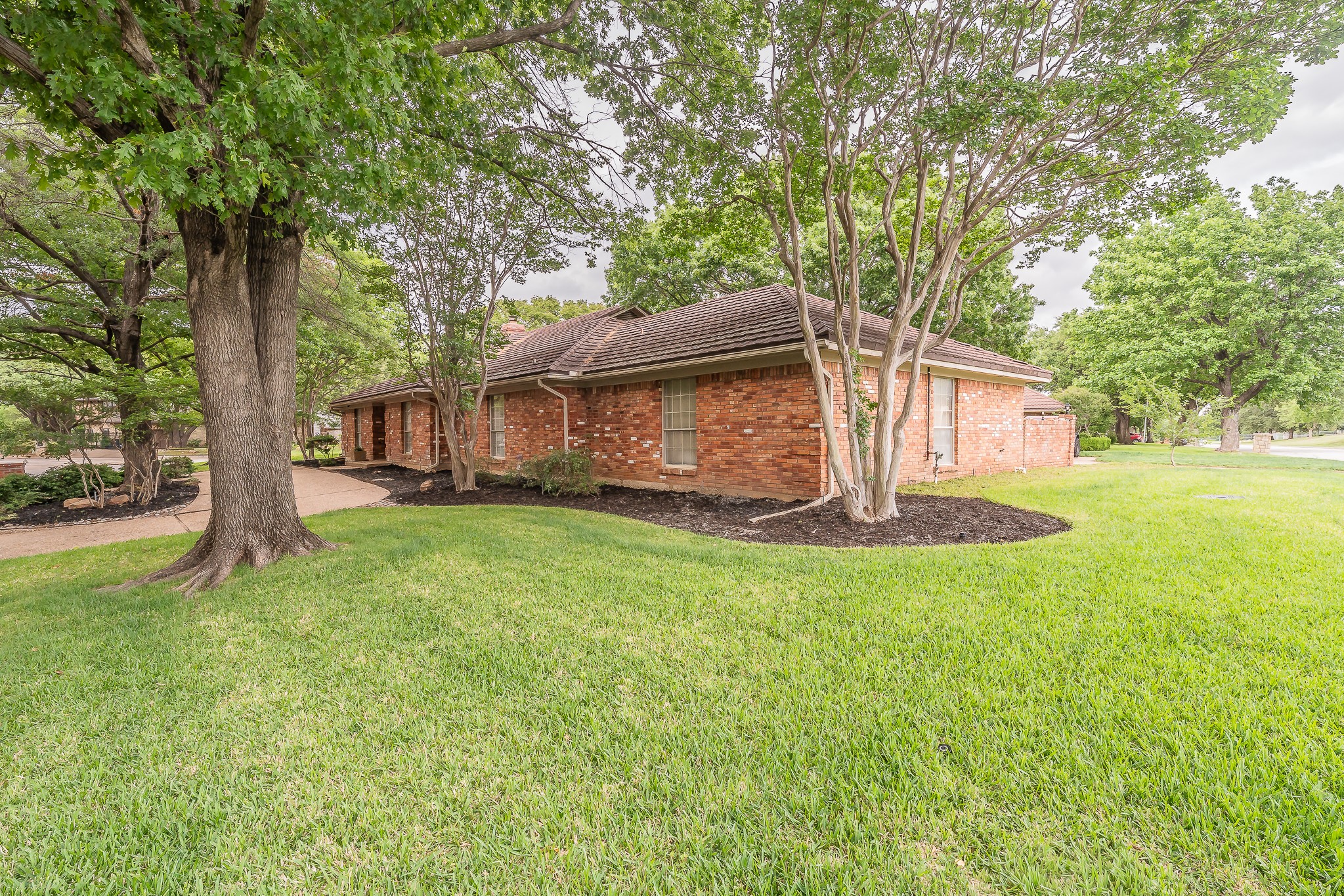 2609 Shadow Ridge Drive Arlington TX 76006