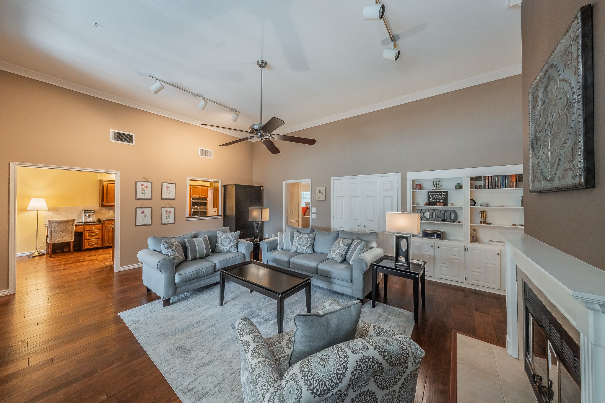 2609 Shadow Ridge Drive Arlington TX 76006