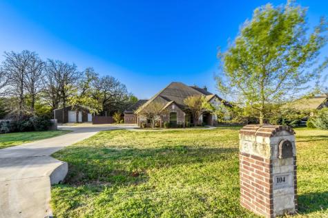 104 Lyndsey Court Boyd TX 76023