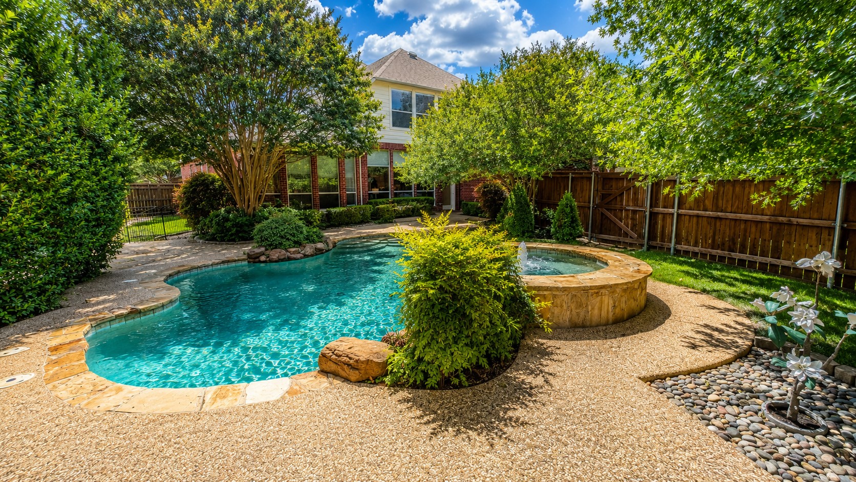 2700 Arbor Court Richardson TX 75082