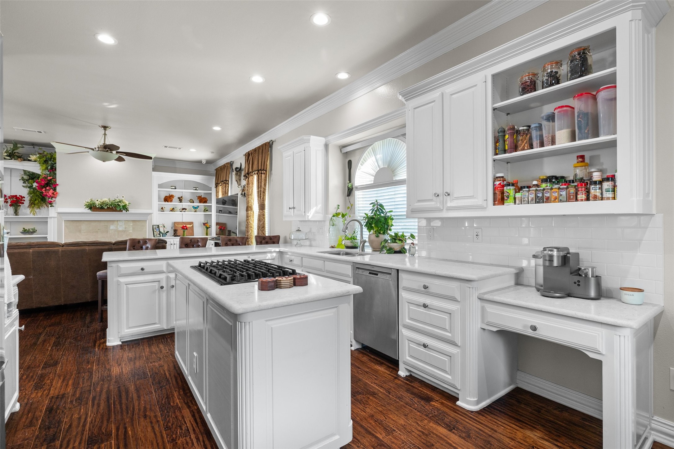 3015 Forestwood Drive Arlington TX 76006