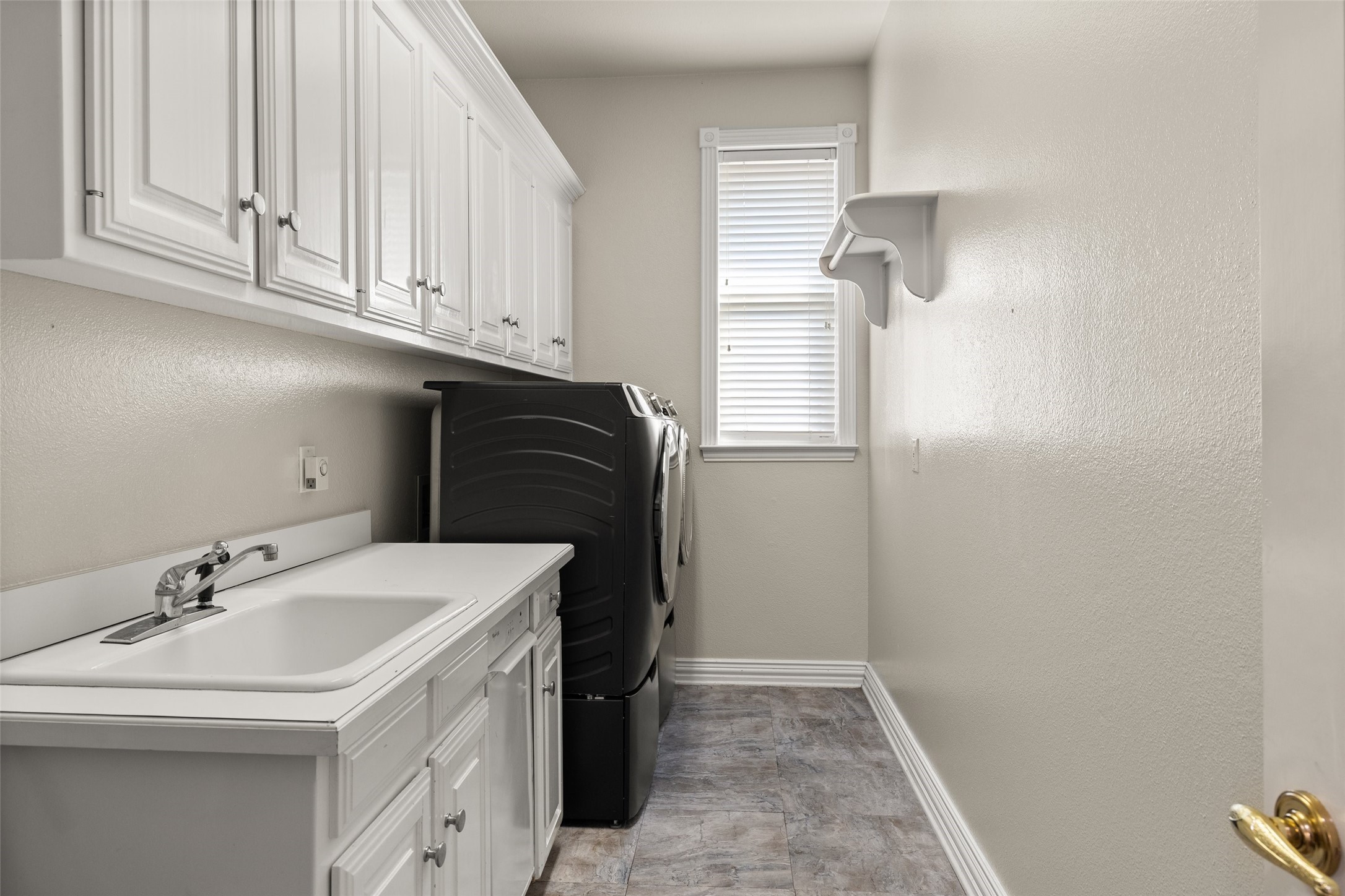 3015 Forestwood Drive Arlington TX 76006