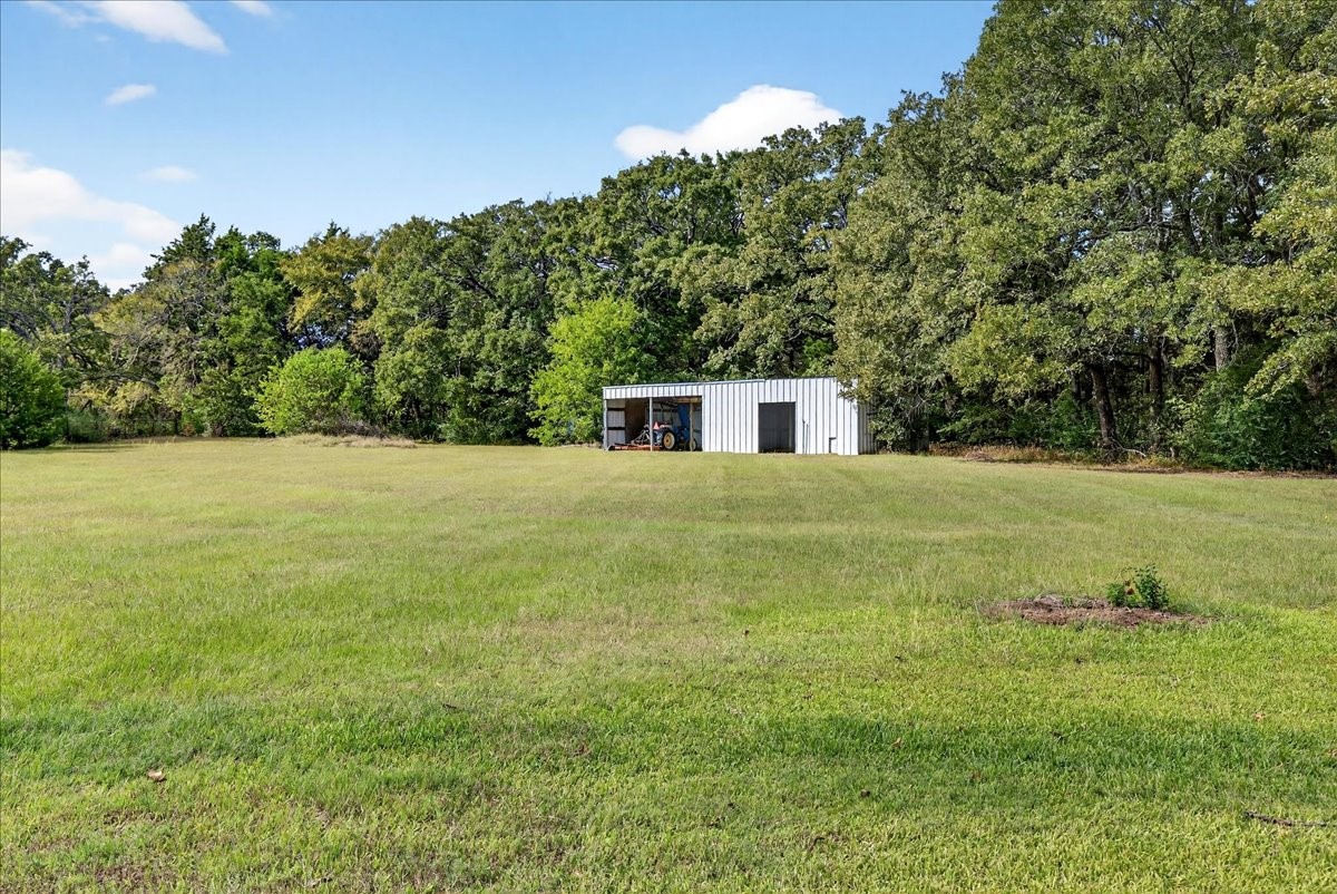 8009 Wood Lane Terrell TX 75160