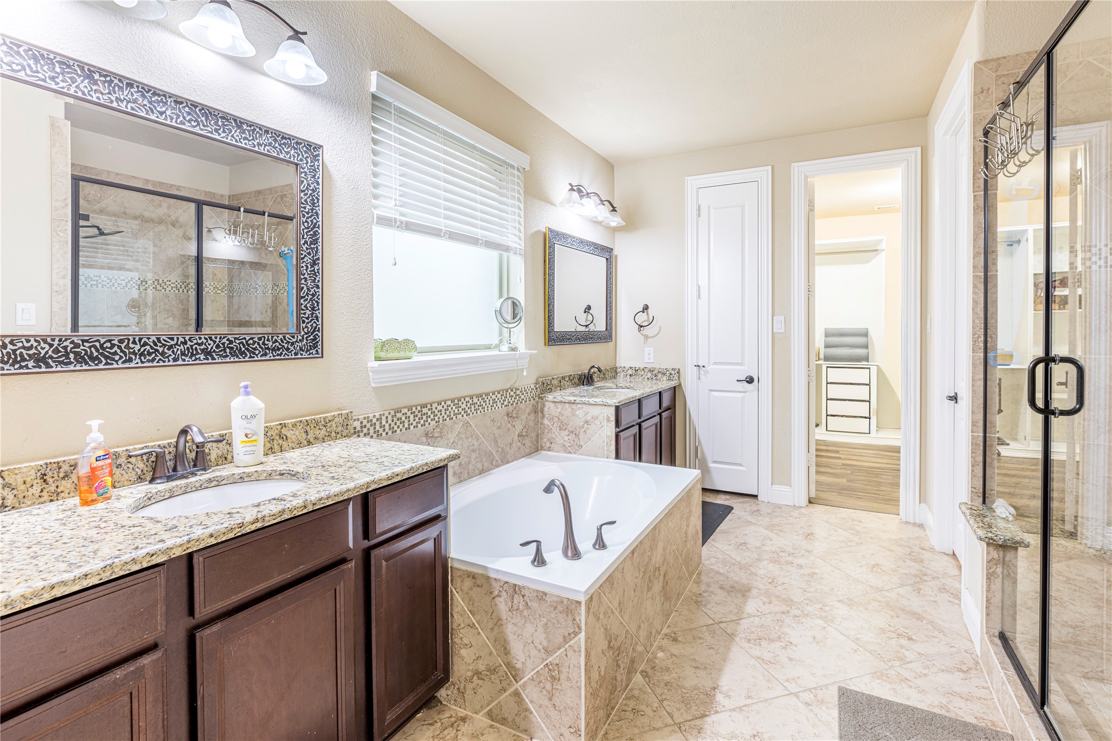 2404 Fountain Drive Irving TX 75063