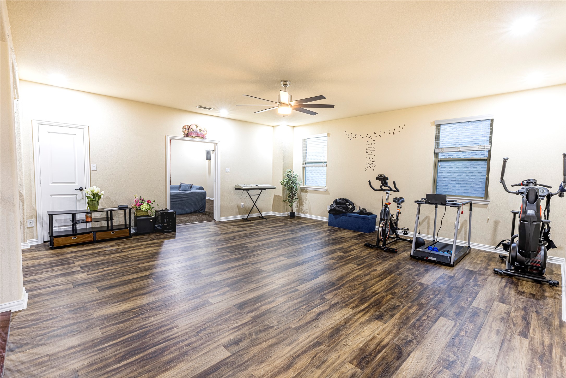 2404 Fountain Drive Irving TX 75063