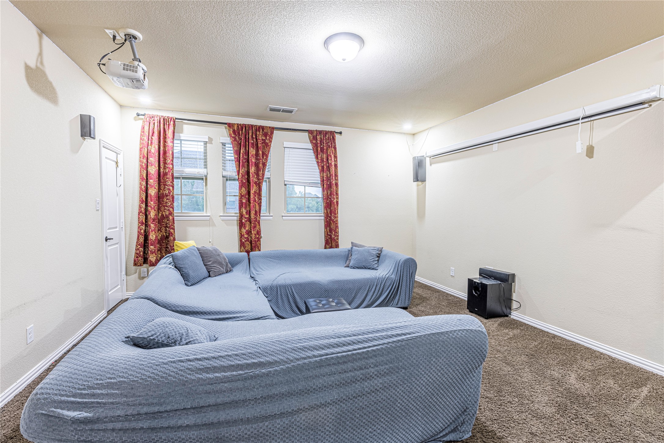 2404 Fountain Drive Irving TX 75063