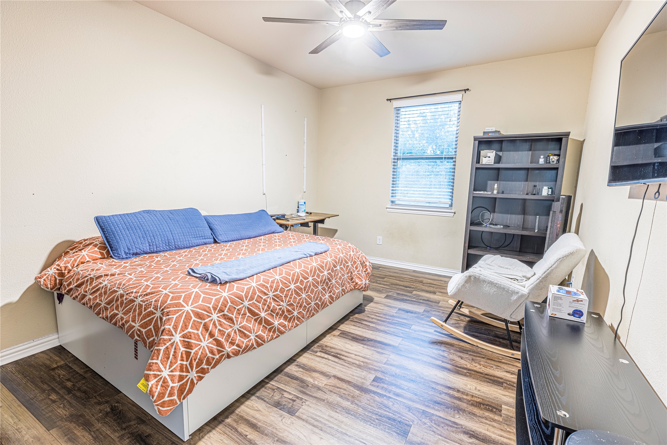 2404 Fountain Drive Irving TX 75063