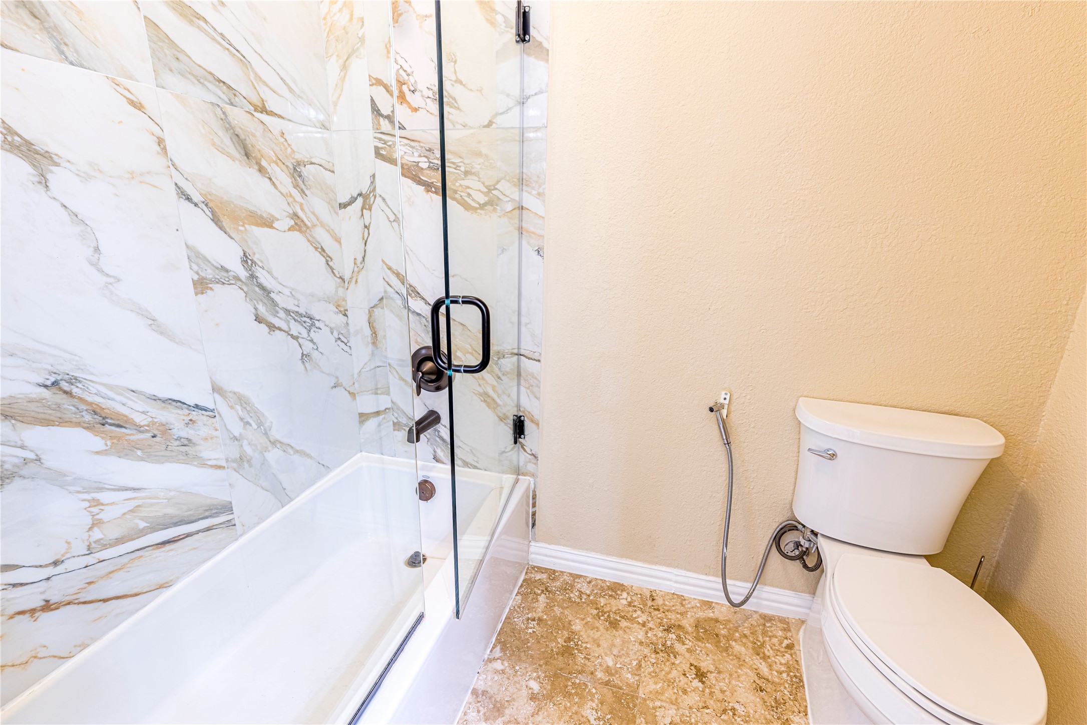 2404 Fountain Drive Irving TX 75063