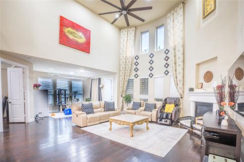 2404 Fountain Drive Irving TX 75063