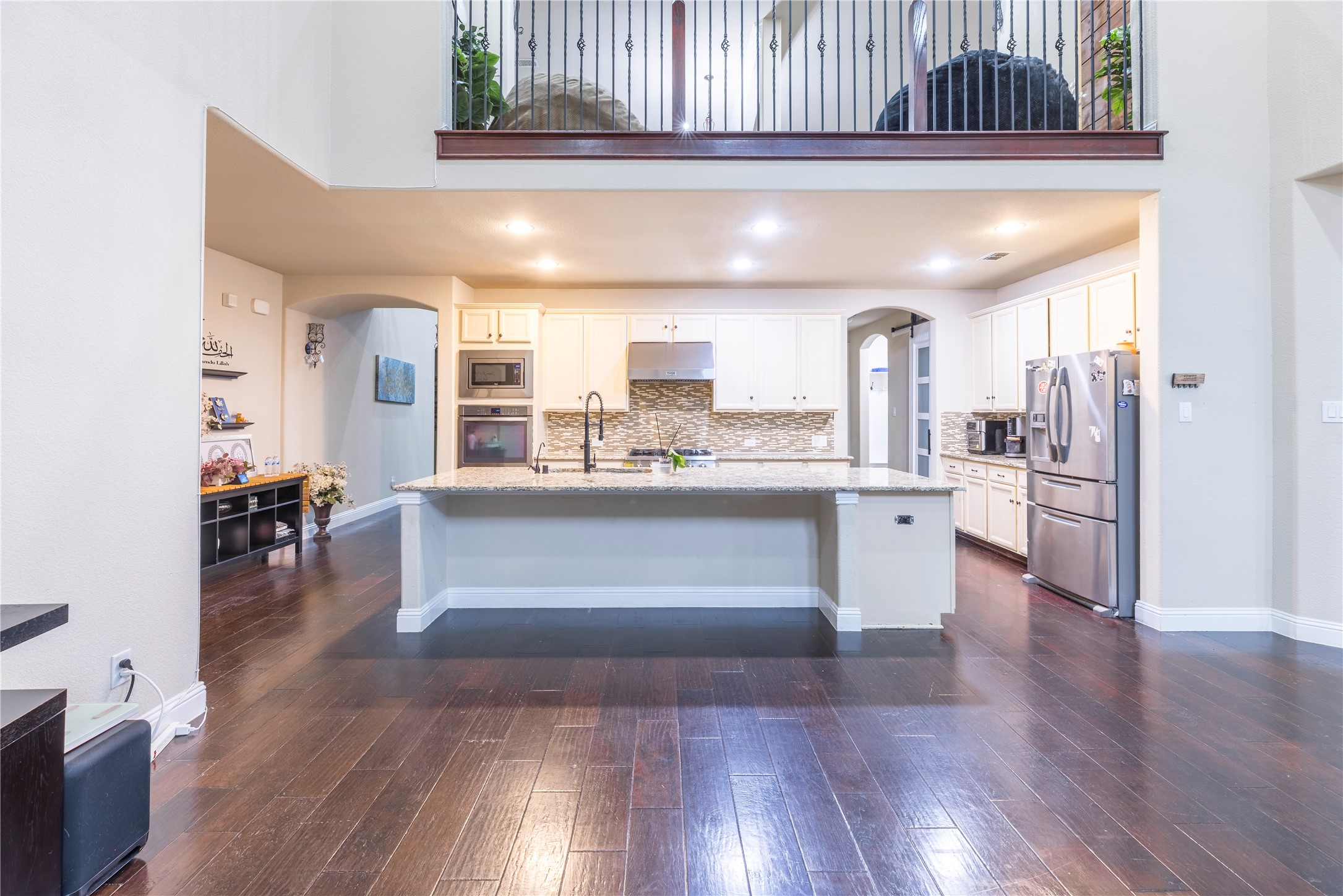 2404 Fountain Drive Irving TX 75063