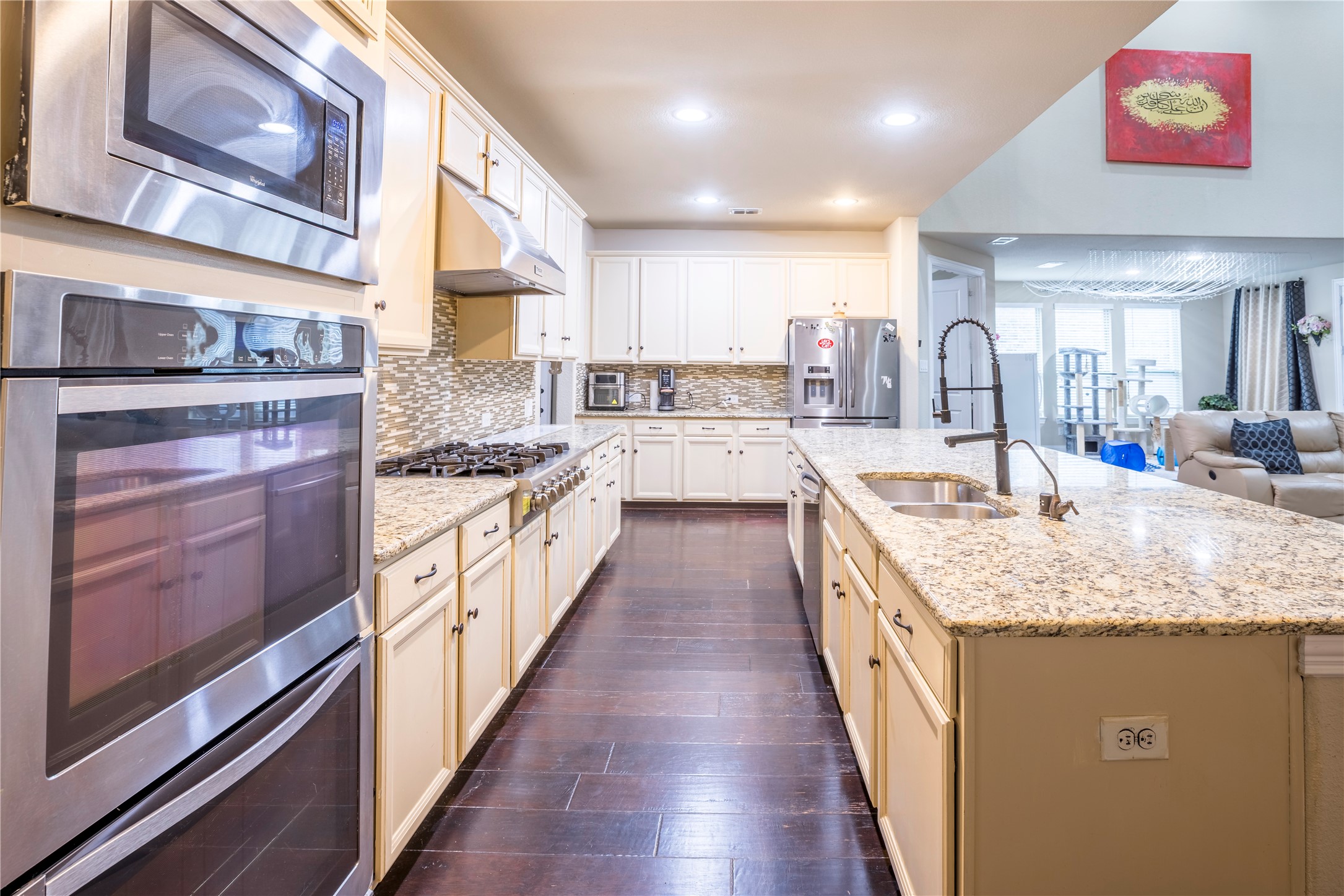 2404 Fountain Drive Irving TX 75063