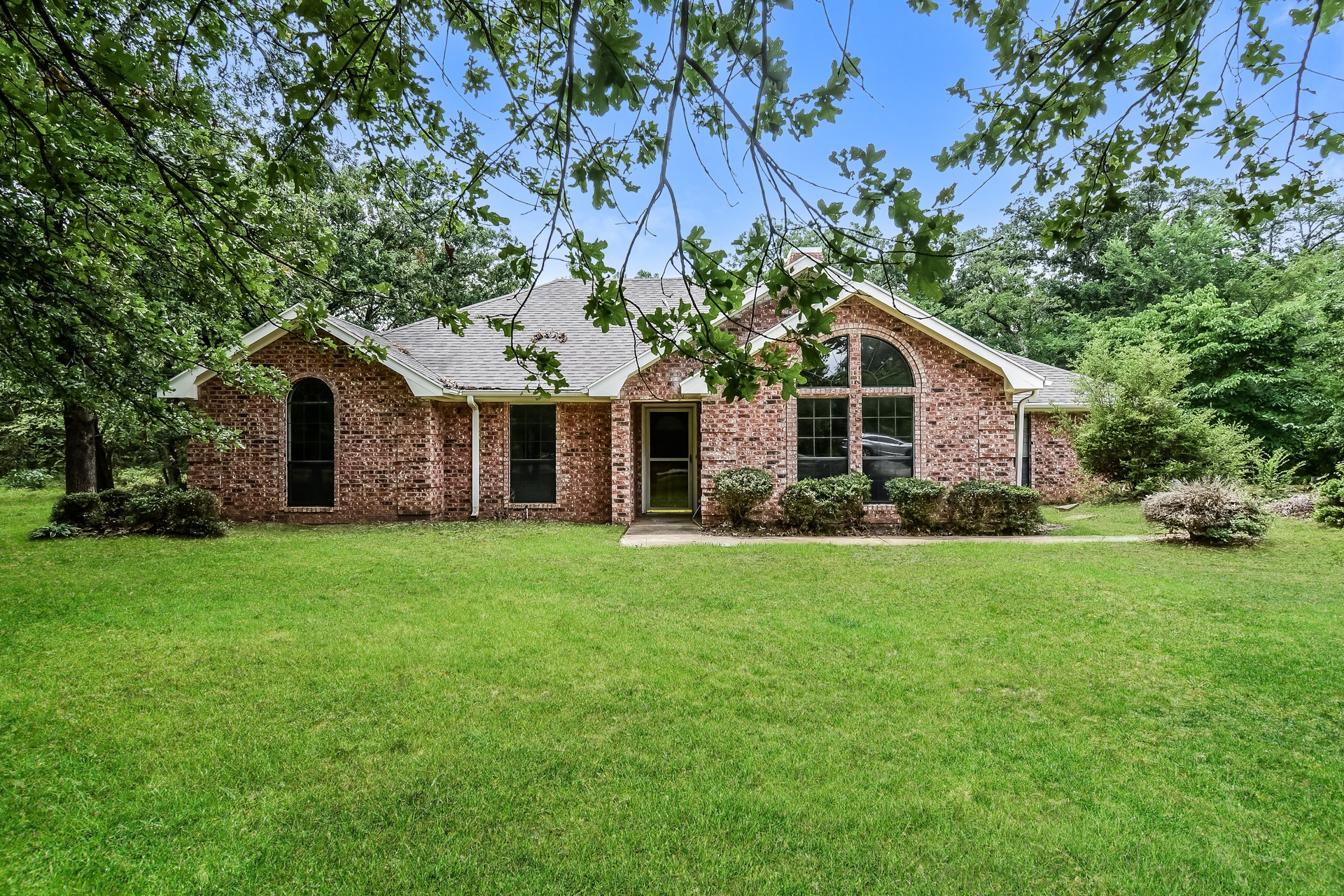 320 33rd Street SW Paris TX 75460