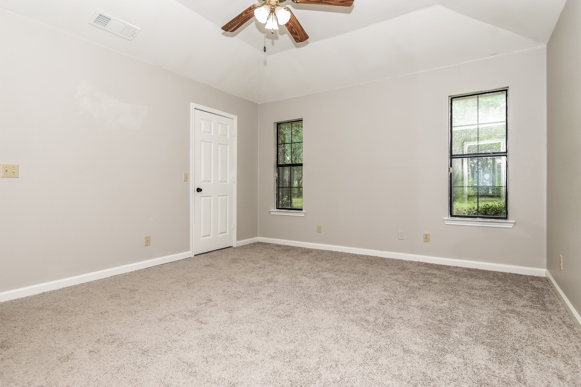 320 33rd Street SW Paris TX 75460