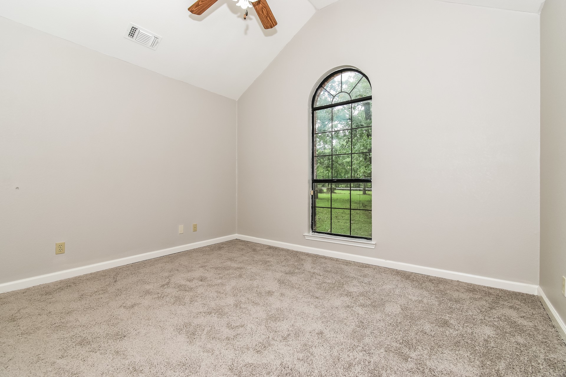320 33rd Street SW Paris TX 75460