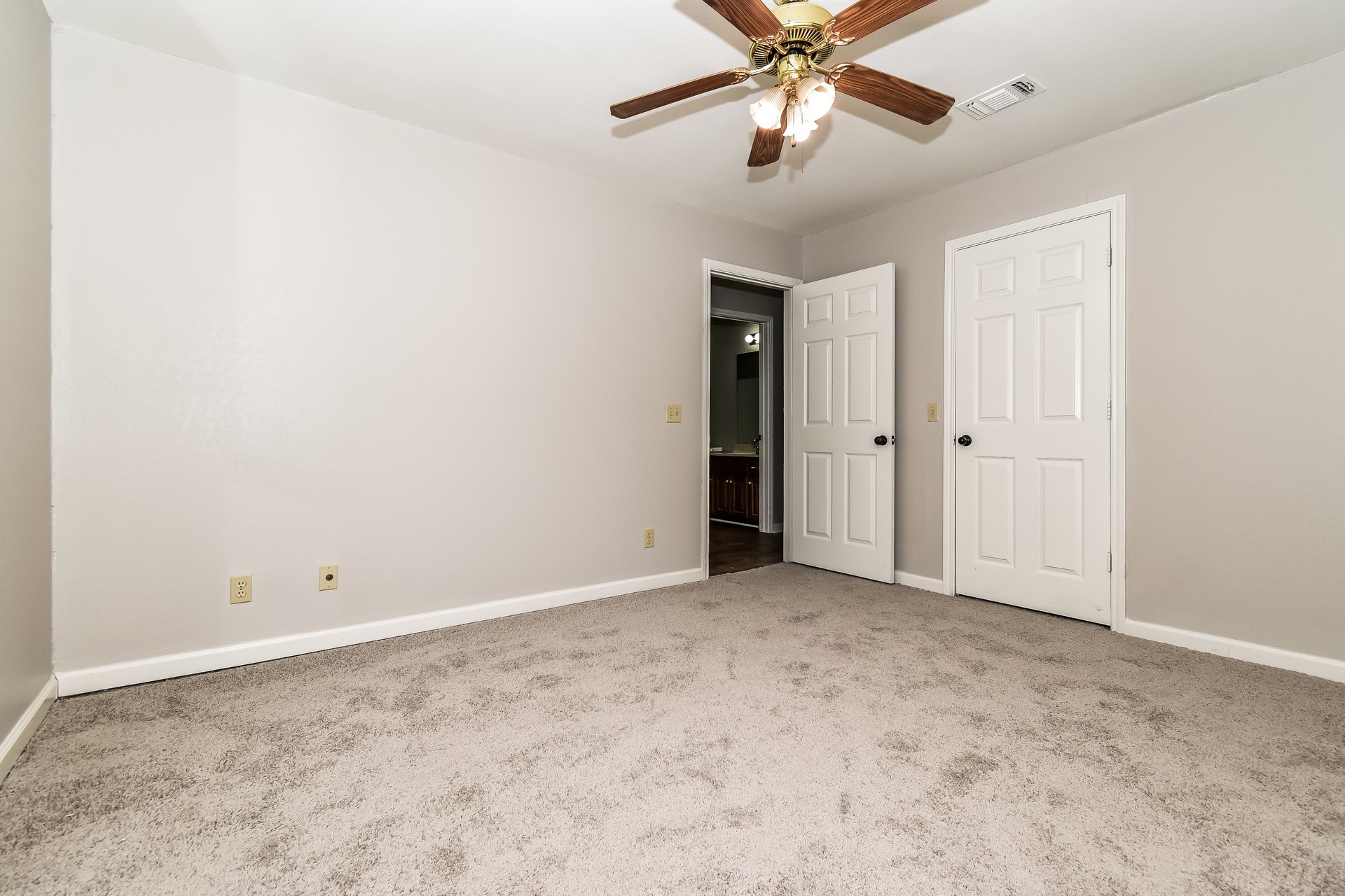 320 33rd Street SW Paris TX 75460