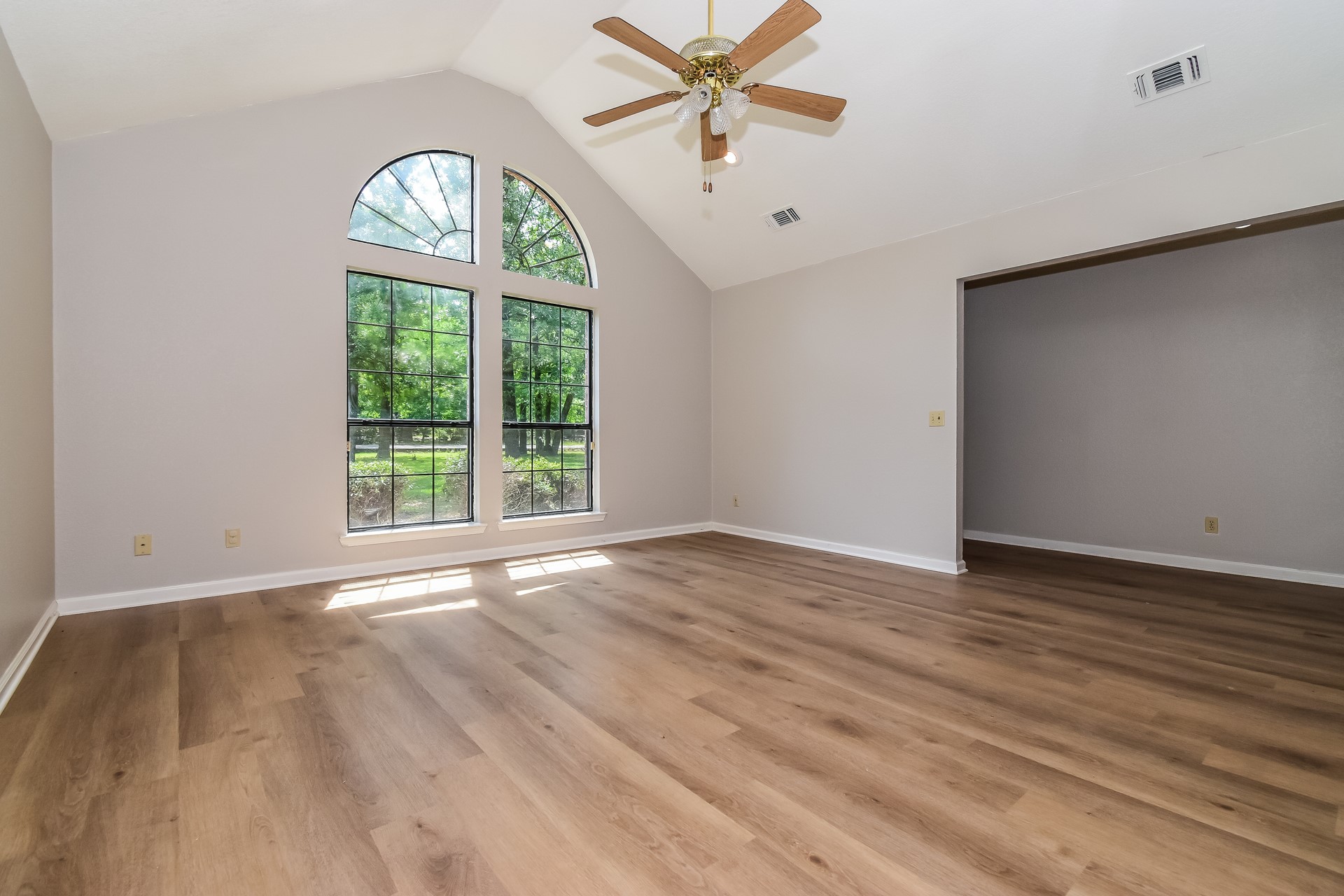 320 33rd Street SW Paris TX 75460