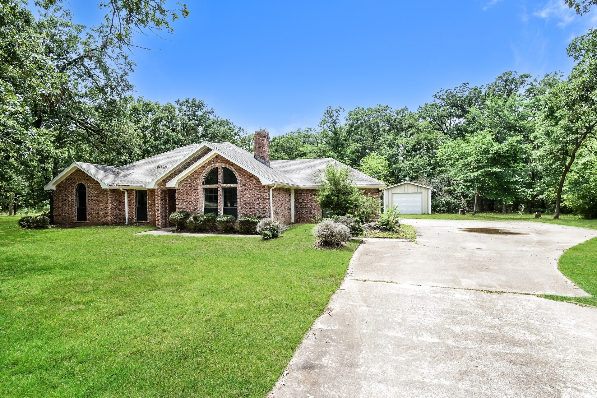 320 33rd Street SW Paris TX 75460