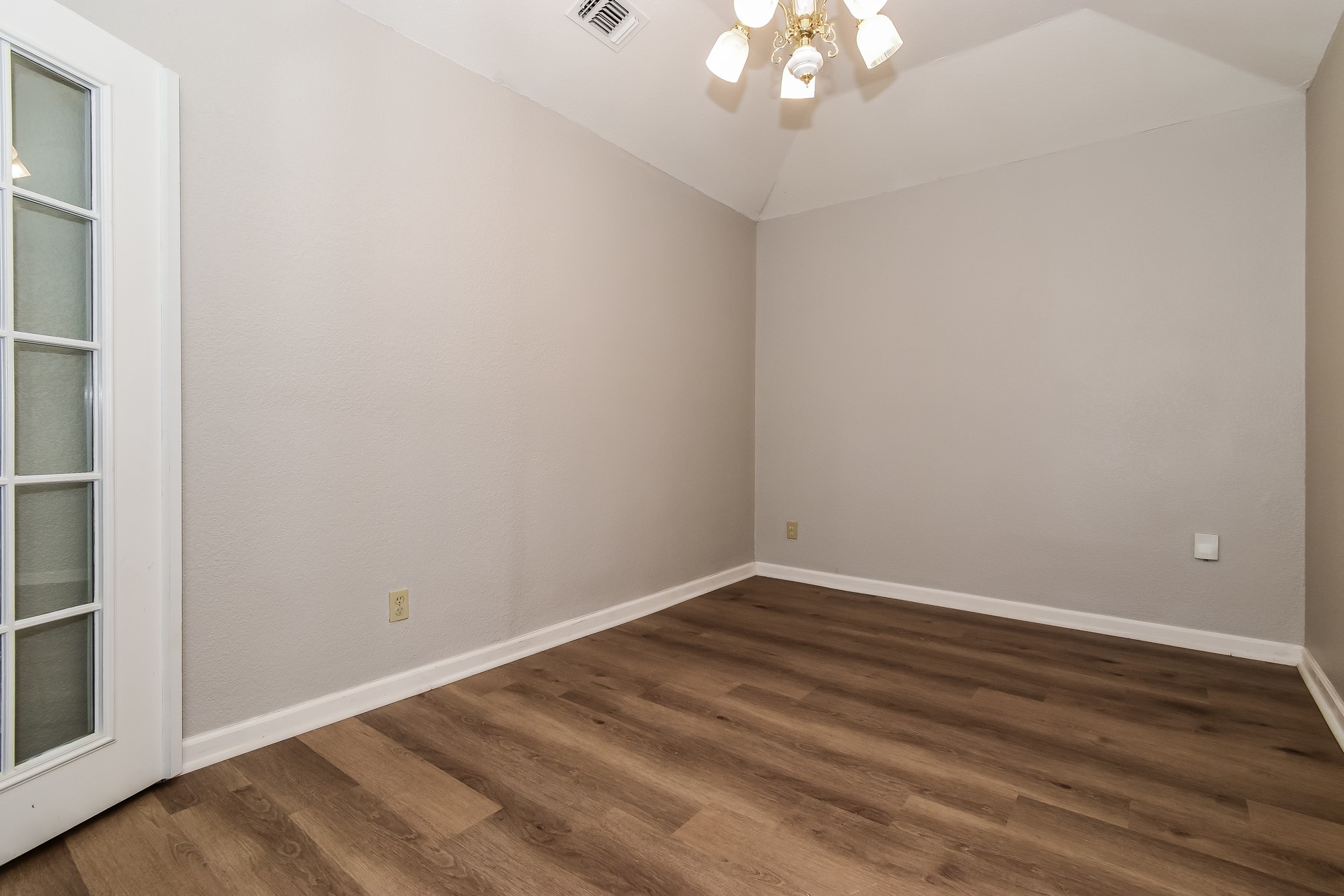 320 33rd Street SW Paris TX 75460