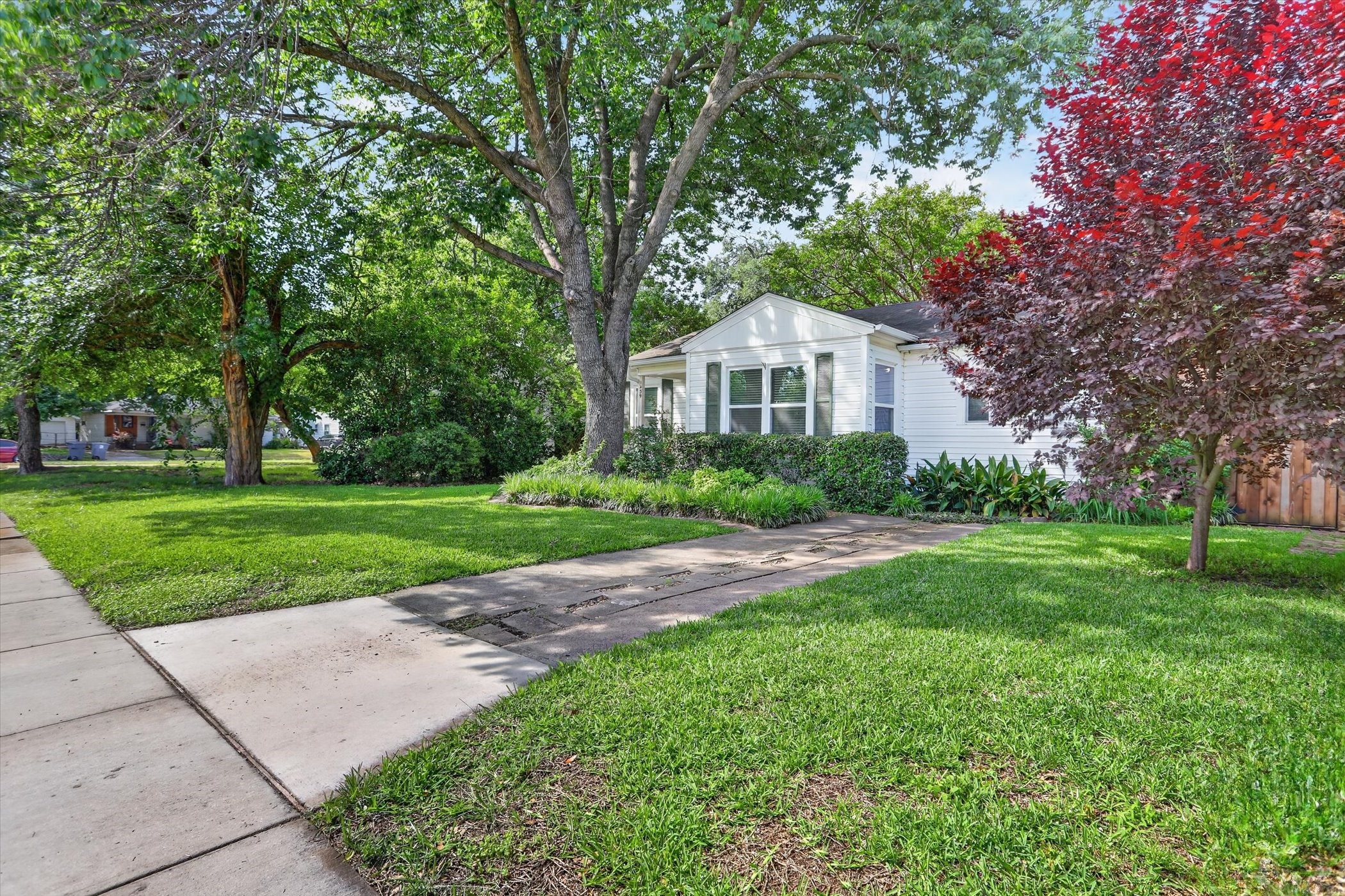 1439 Casa Vale Drive Dallas TX 75218