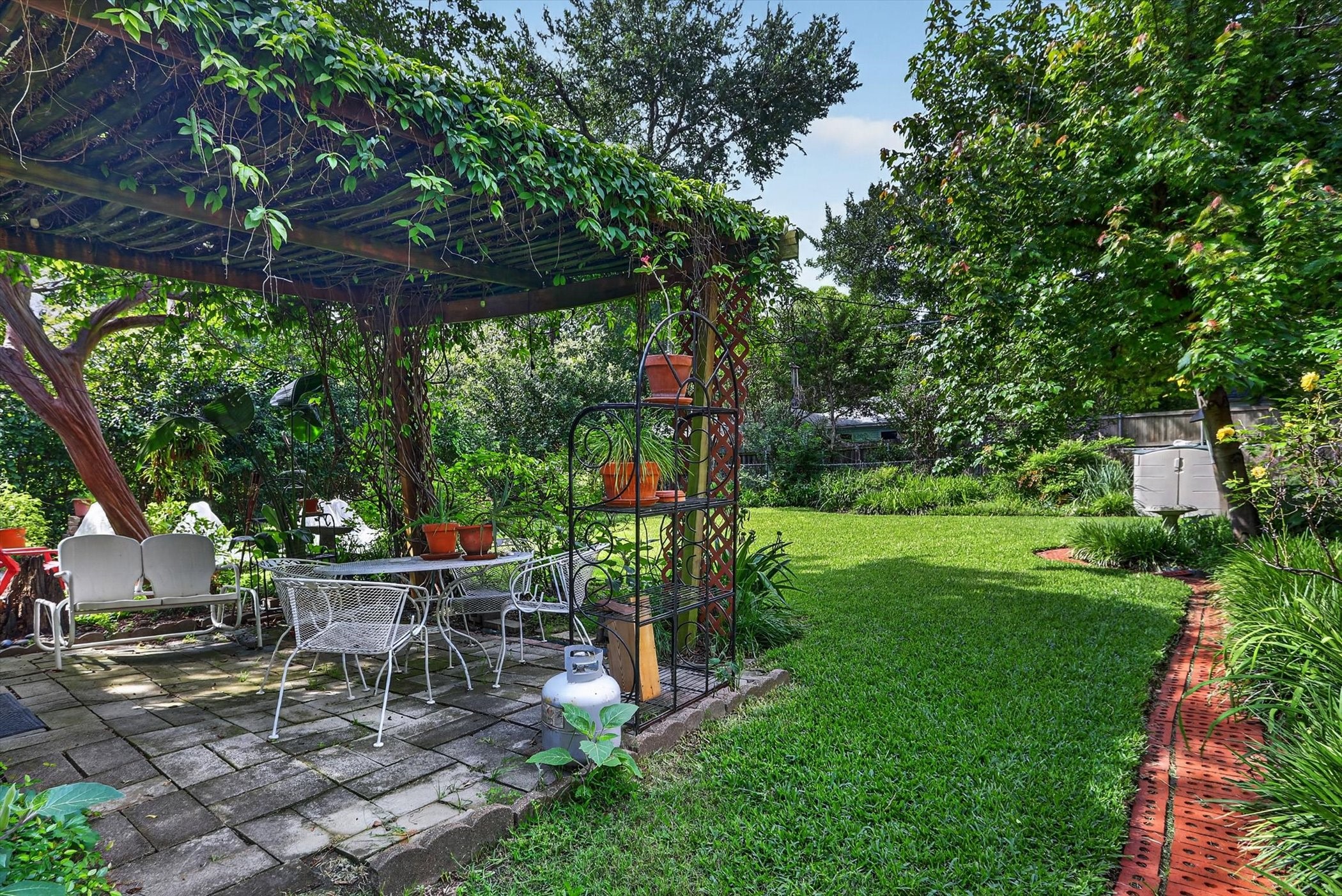 1439 Casa Vale Drive Dallas TX 75218