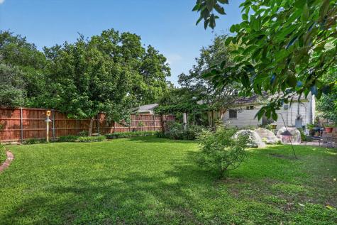 1439 Casa Vale Drive Dallas TX 75218