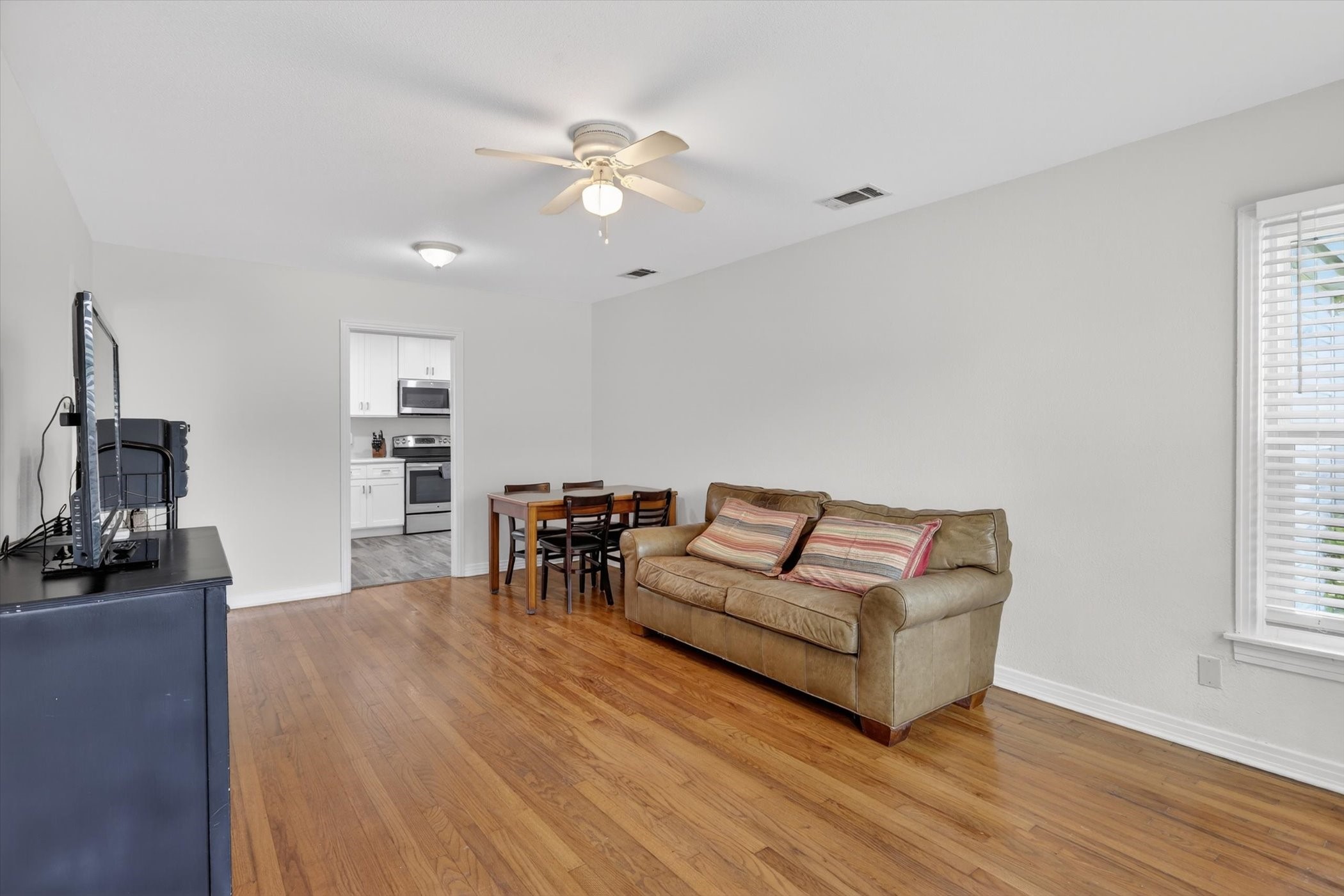1439 Casa Vale Drive Dallas TX 75218
