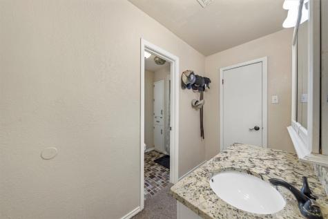 1004 W Elizabeth Drive Robinson TX 76706