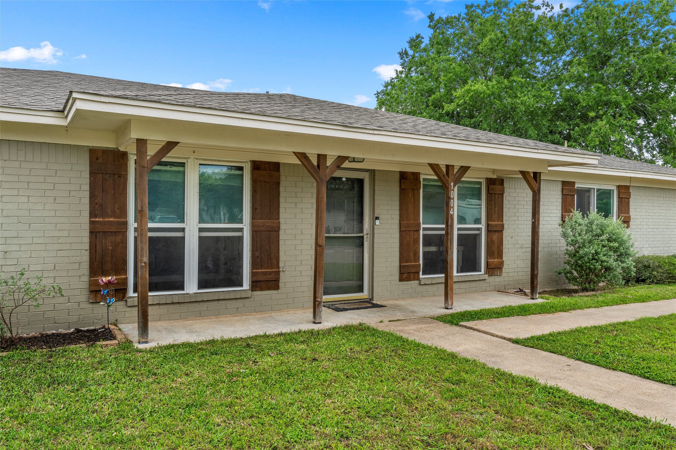 1004 W Elizabeth Drive Robinson TX 76706