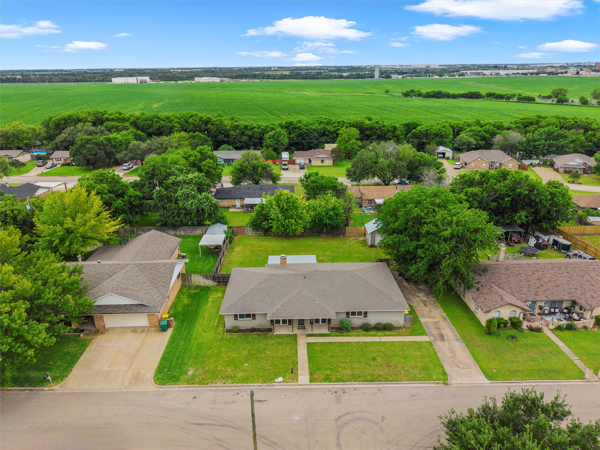 1004 W Elizabeth Drive Robinson TX 76706