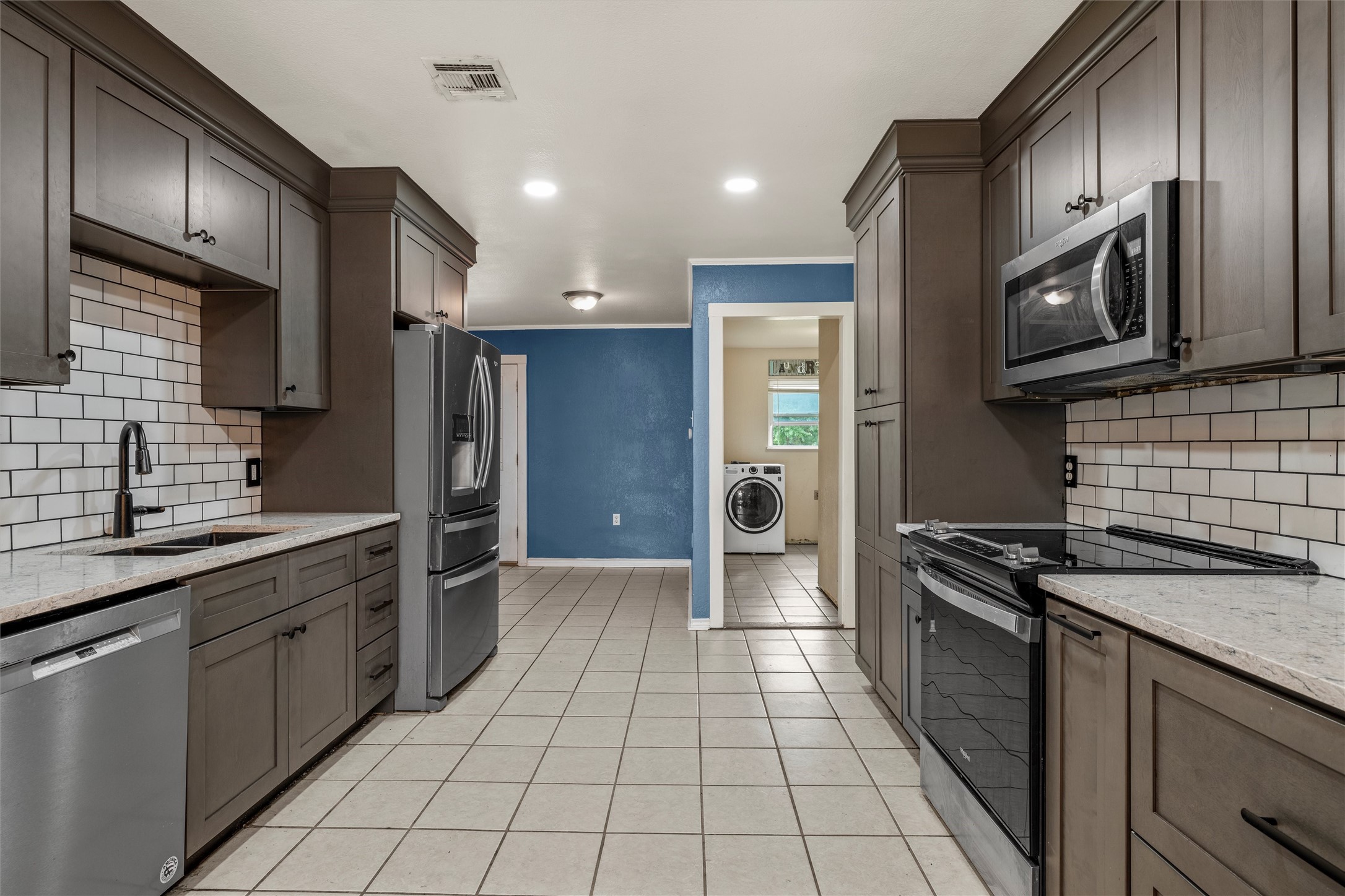 1004 W Elizabeth Drive Robinson TX 76706