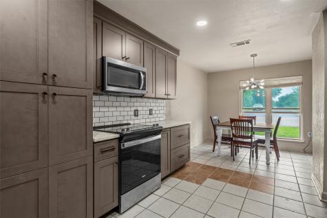 1004 W Elizabeth Drive Robinson TX 76706