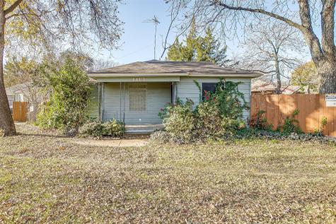 1413 Long Avenue River Oaks TX 76114