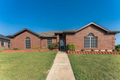 7900 Rattlers Court Arlington TX 76002