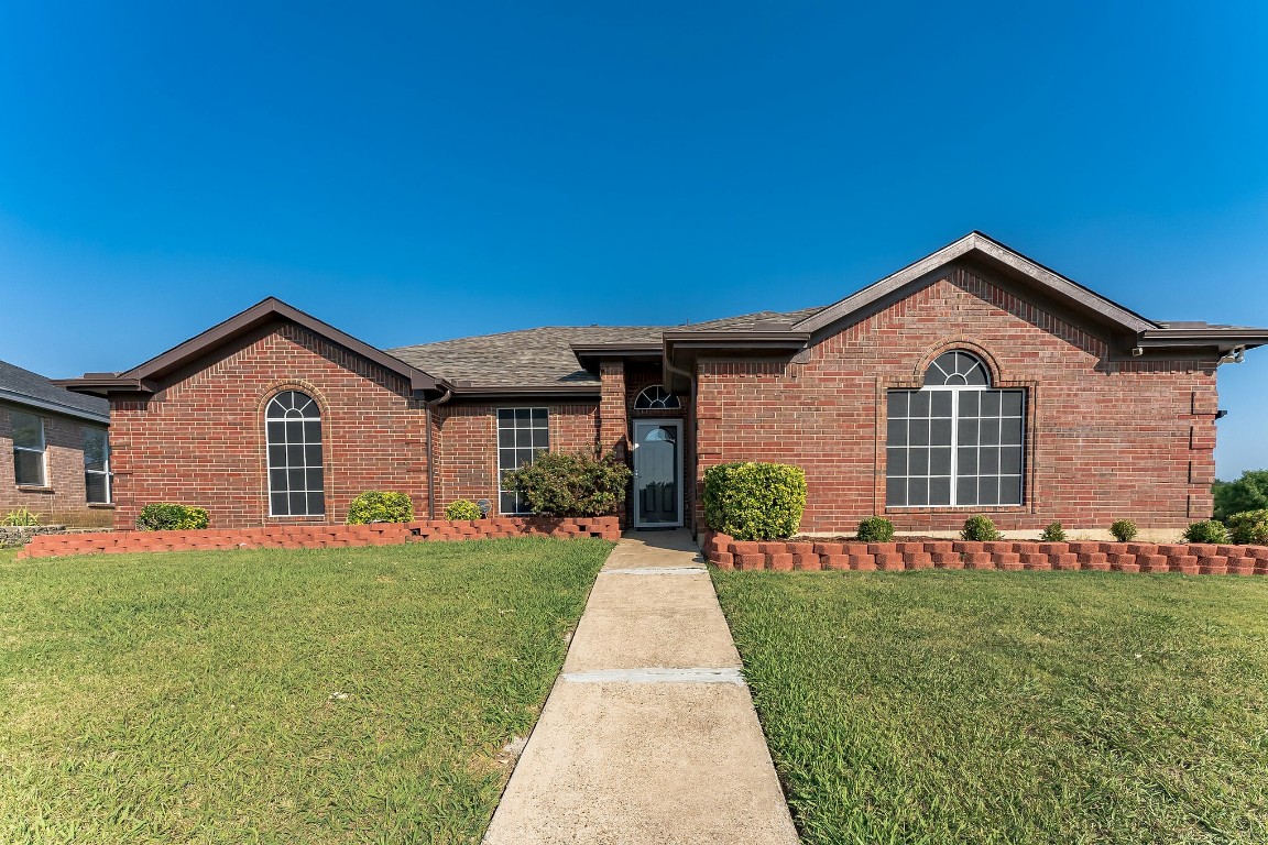 7900 Rattlers Court Arlington TX 76002