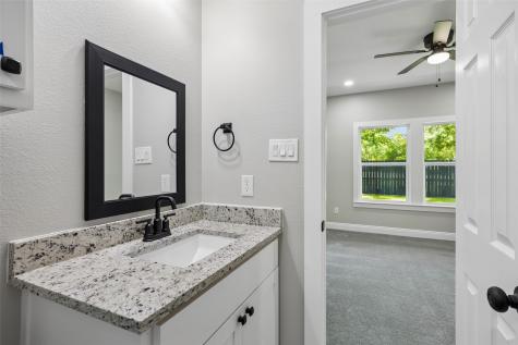 602 W Newton Street Terrell TX 75160