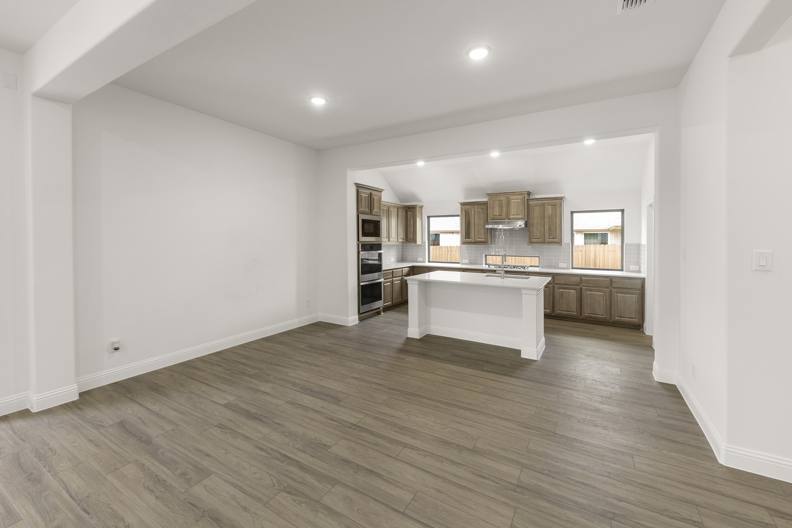 3821 Maize Avenue Heartland TX 75114