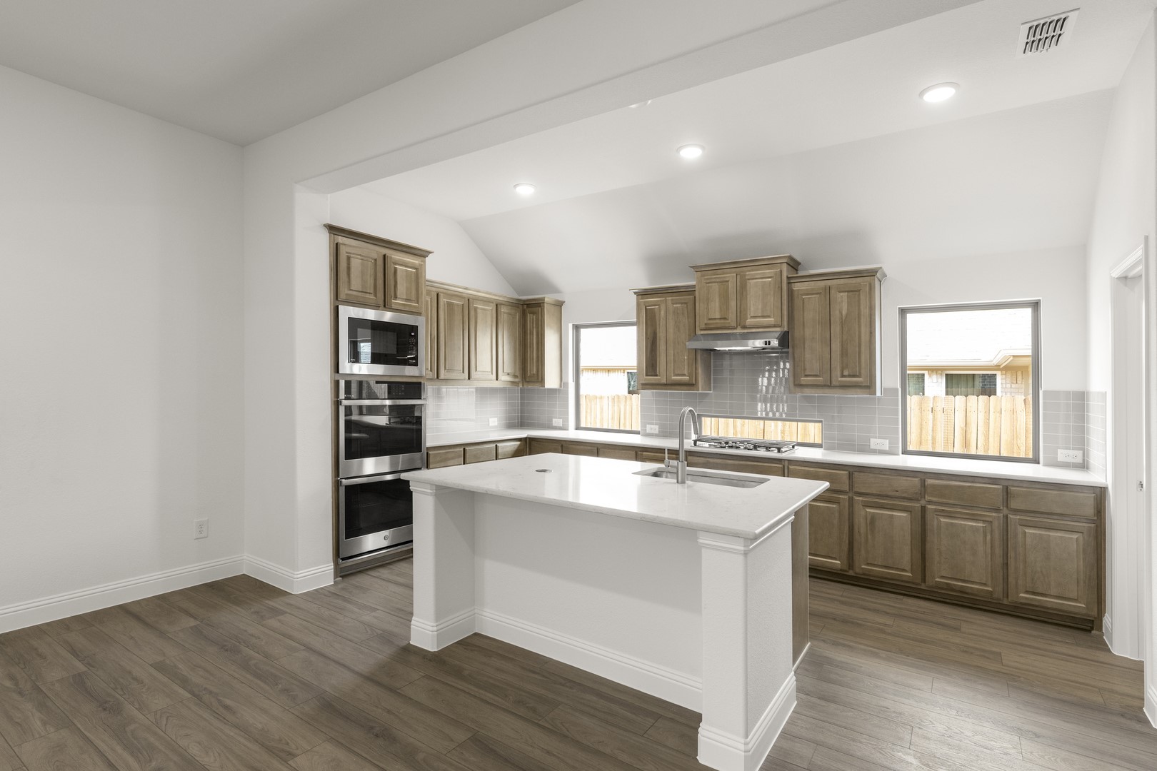 3821 Maize Avenue Heartland TX 75114