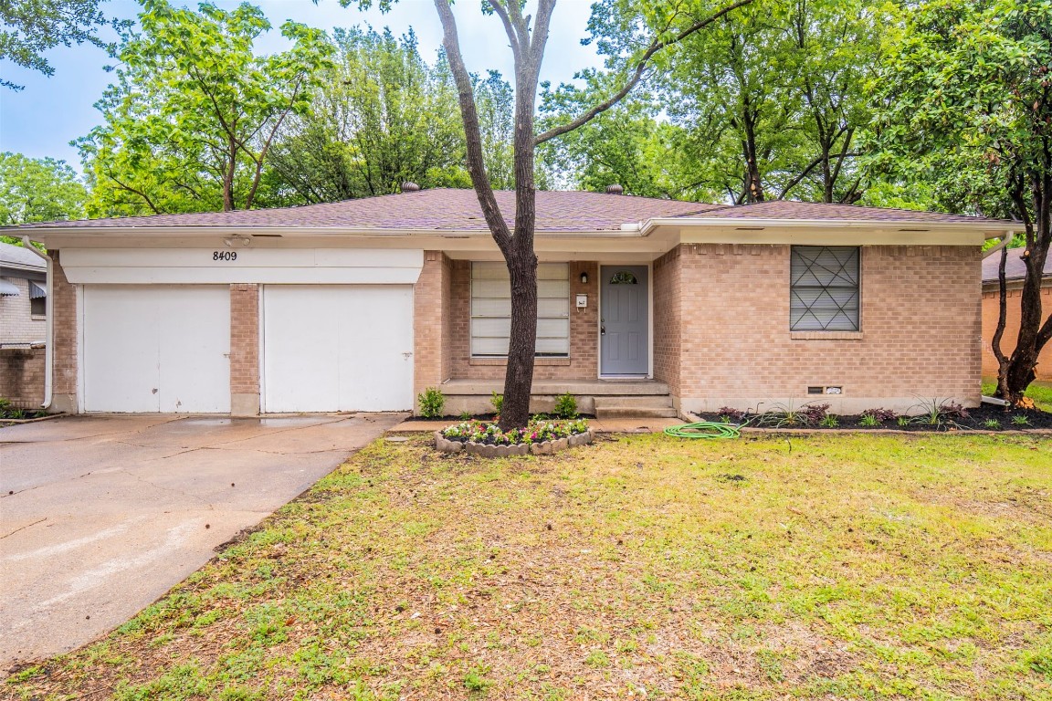 8409 Greenmound Avenue Dallas TX 75227