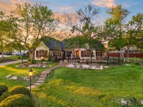 2609 Fair Oaks Circle Sherman TX 75092