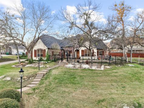 2609 Fair Oaks Circle Sherman TX 75092