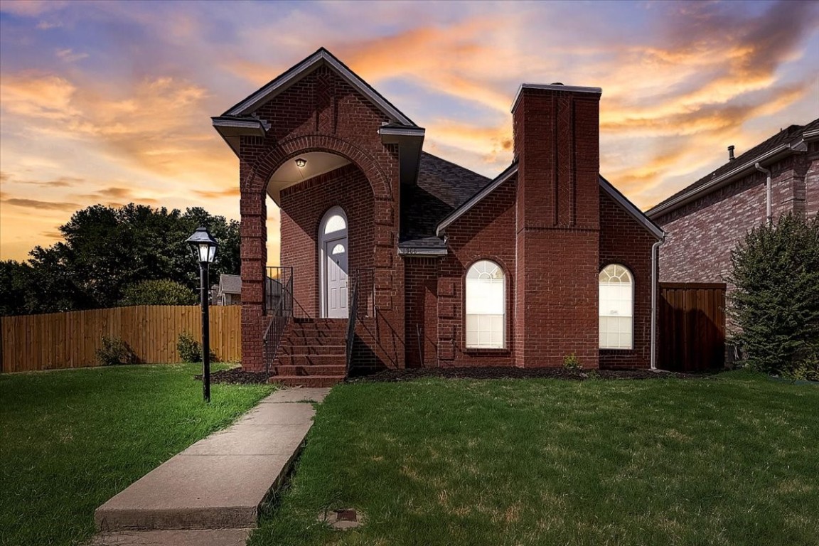 1366 Creekview Drive Lewisville TX 75067
